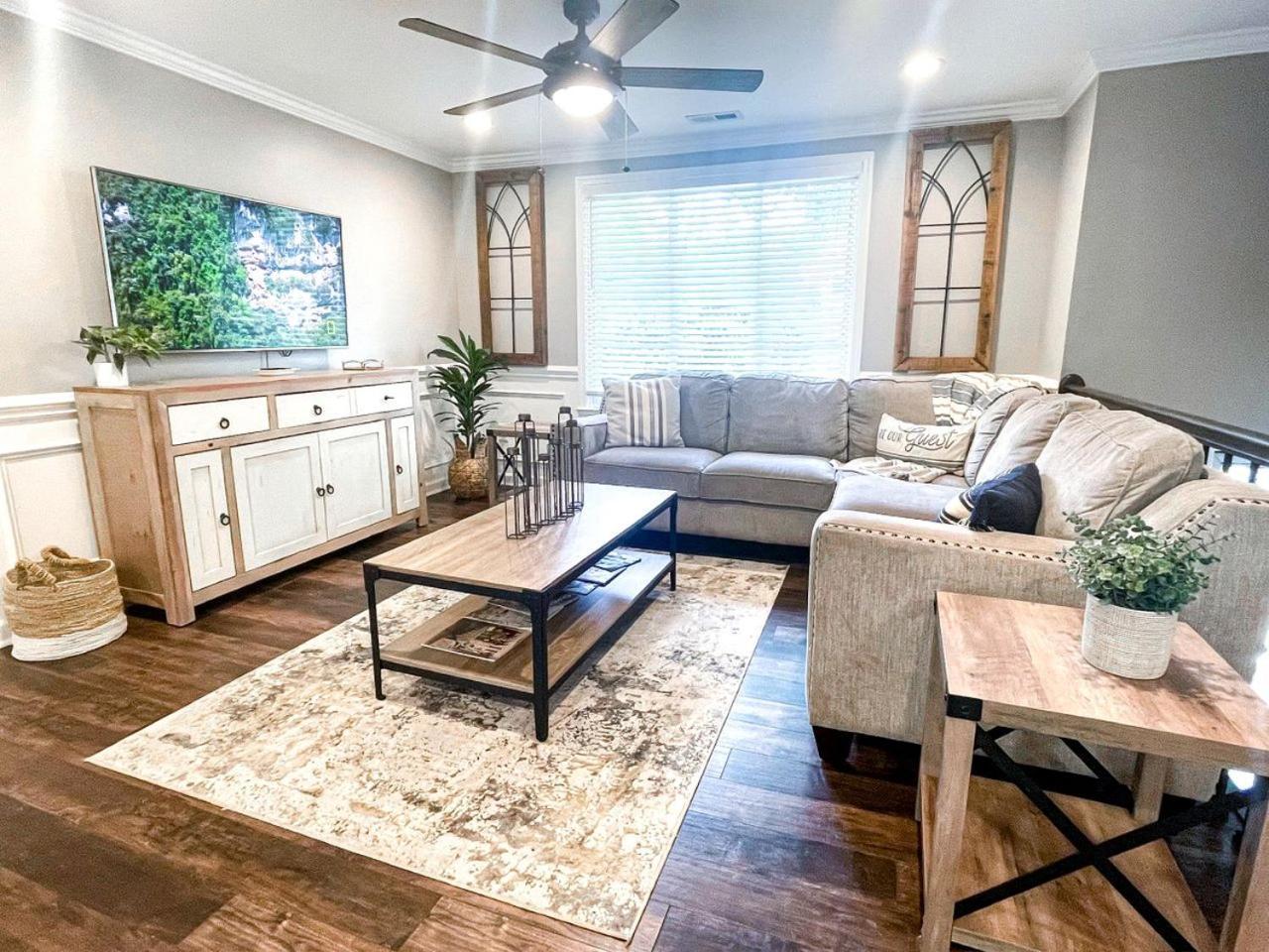 Family With Outdoor Living Areas And Foosball Table In Nc Holiday home Charlotte