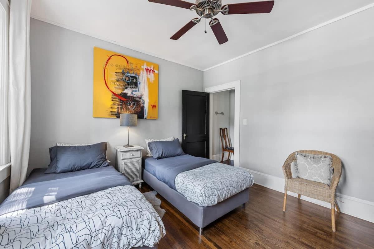 Contemporary Gem In The Heart Of Myers Park Holiday home *