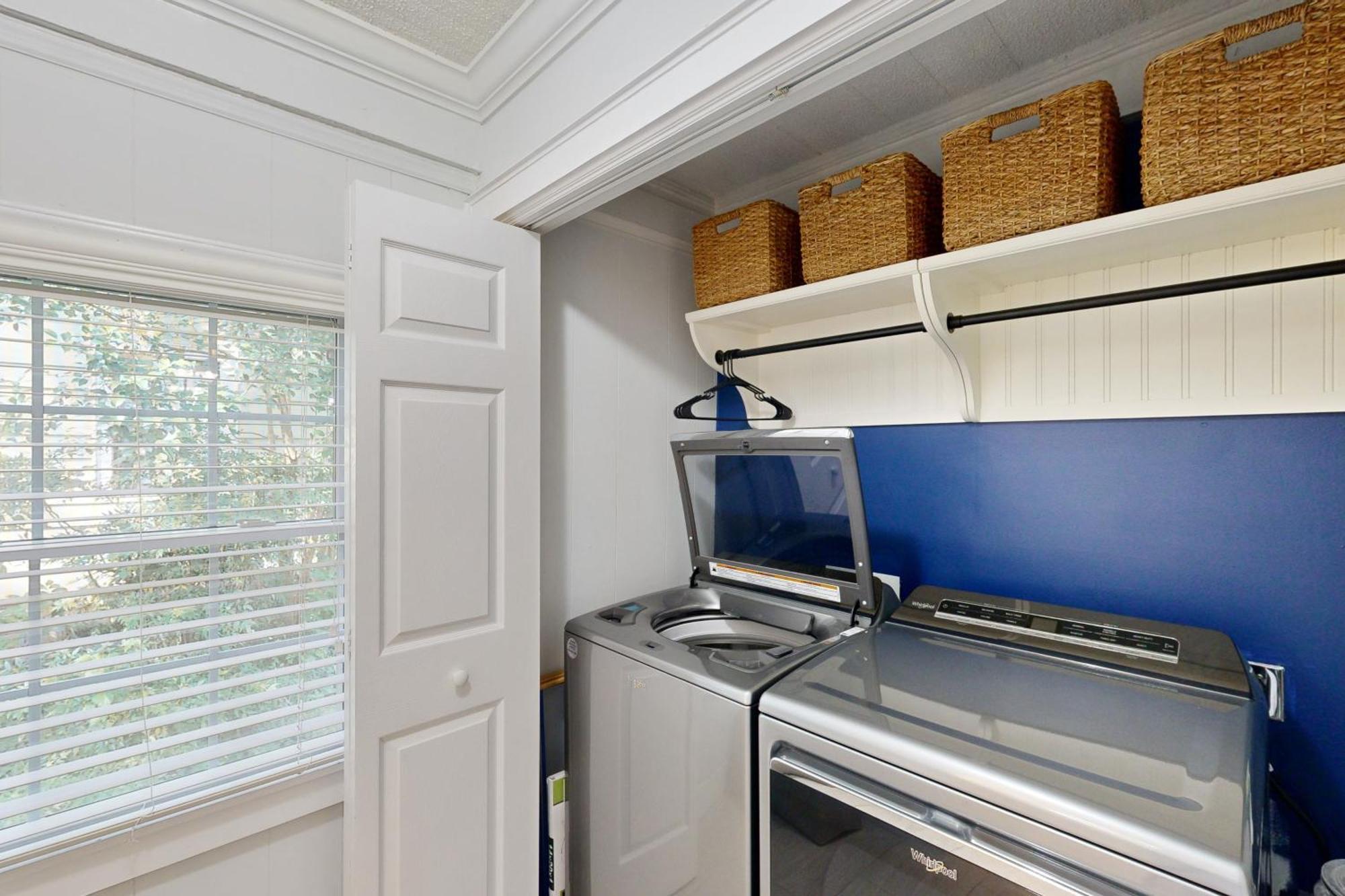 Charming House With Cozy Patio And Fire Pit Charlotte