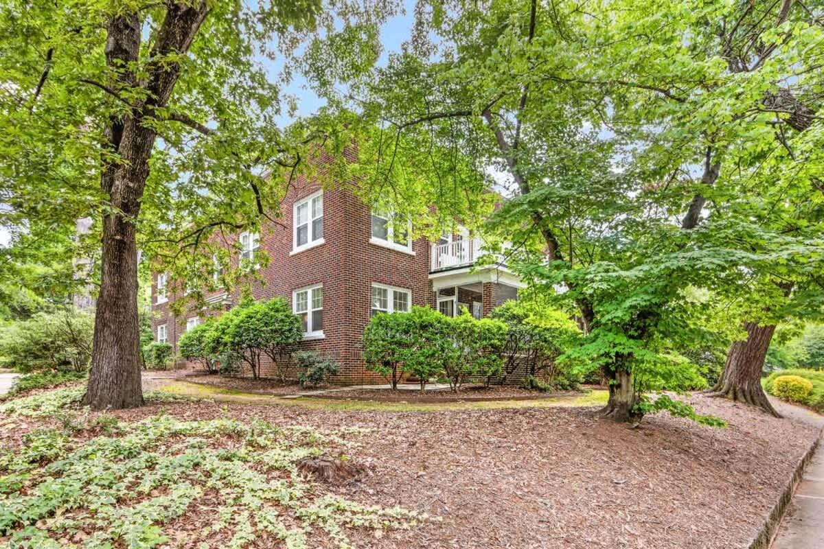 Holiday home Chic Comfortable 2br With Porch Near Dilworth *