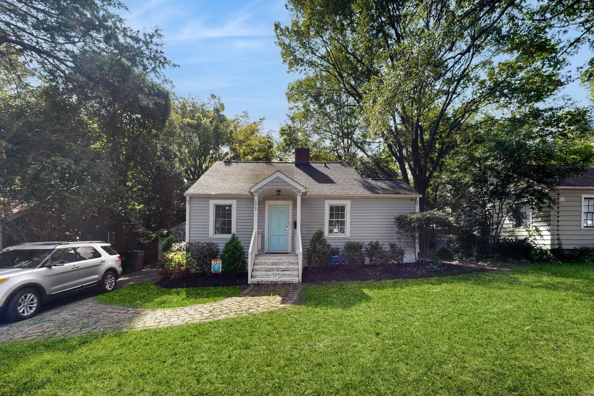 Charming House With Cozy Patio And Fire Pit Holiday home