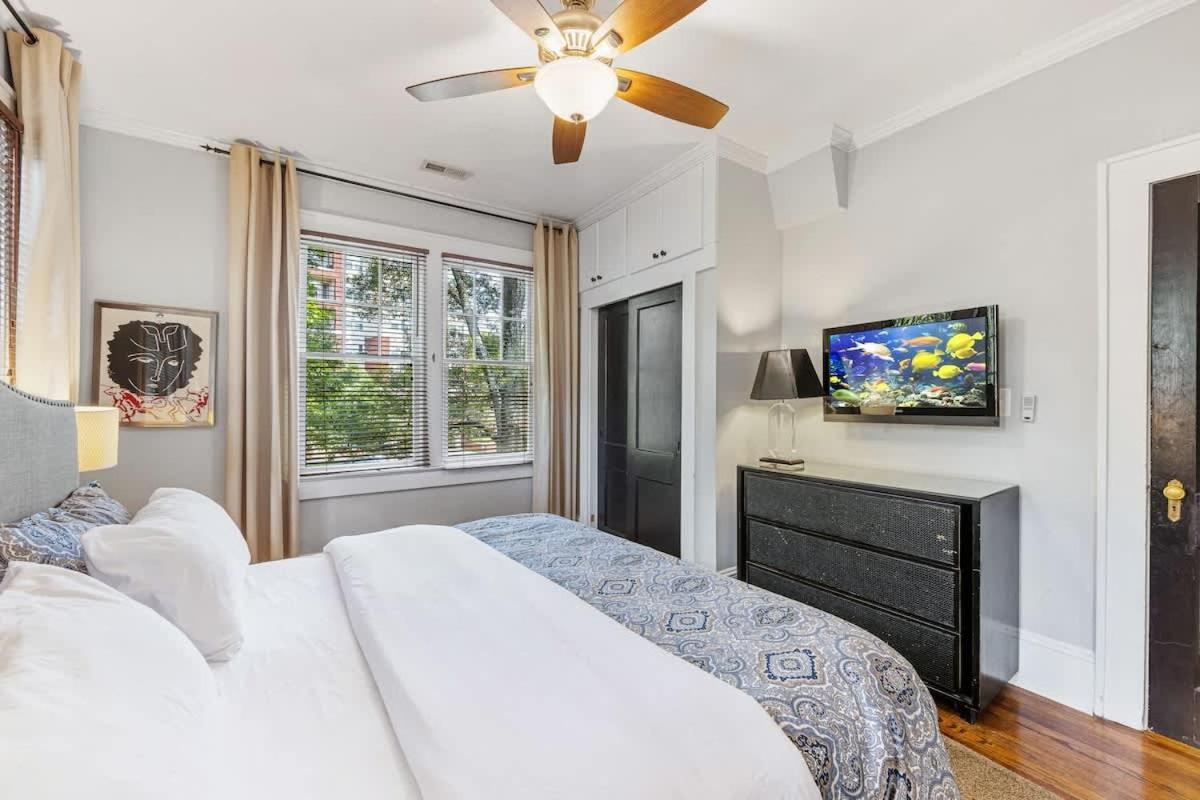 Light Filled 2 Bedroom In Myers Park With A Porch Apartment Charlotte