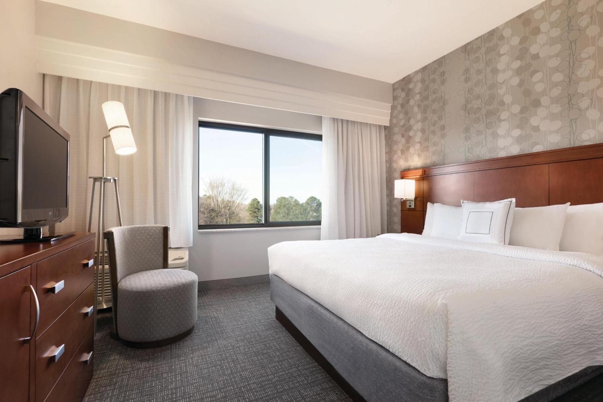Courtyard Airport North Hotel Charlotte