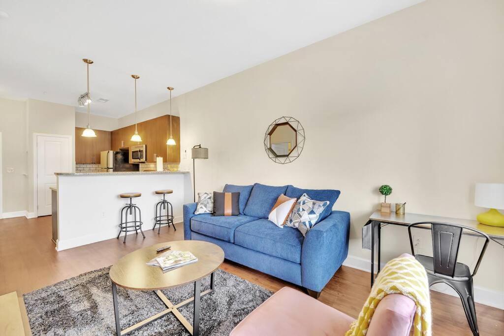 Apartment King Bed ► A+ Location ► Full Kitchen