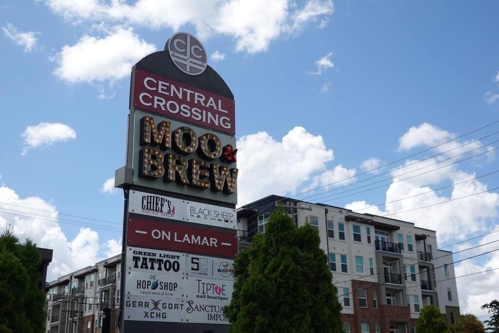 King Bed ► A+ Location ► Full Kitchen Apartment Charlotte