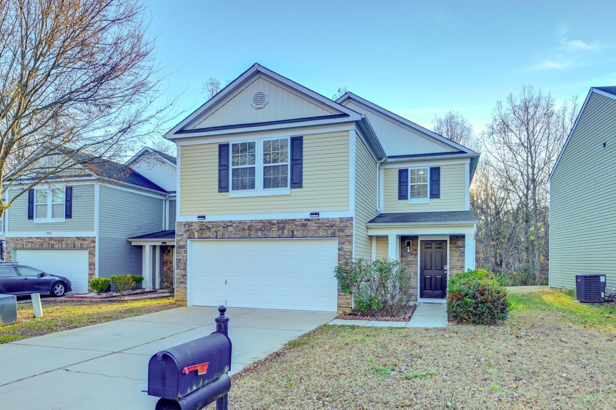 Holiday home Pet-friendly Just Outside Downtown Charlotte! *