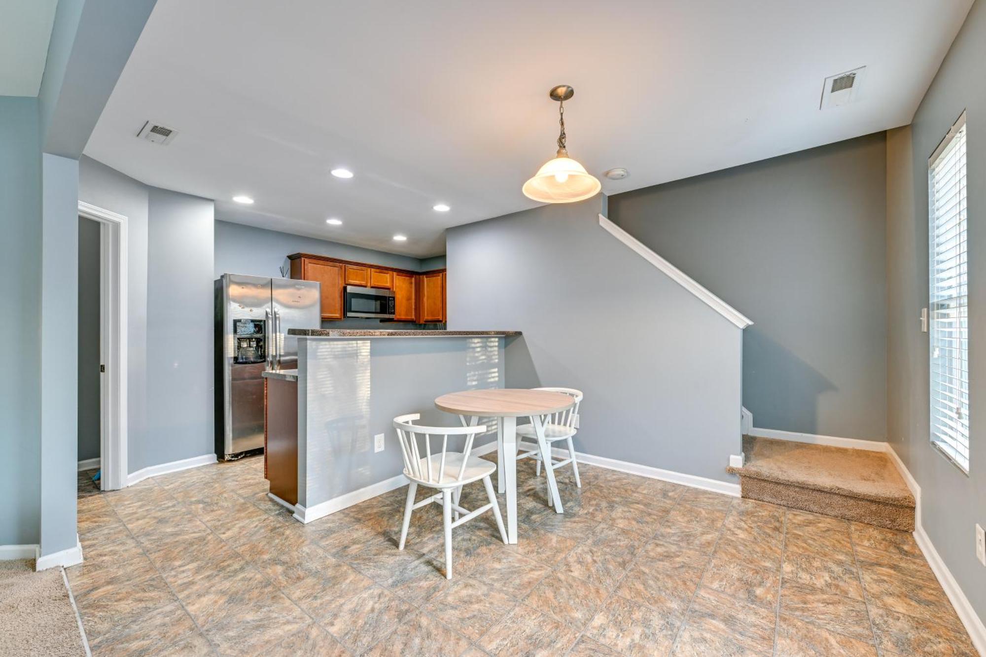 Pet-friendly Just Outside Downtown Charlotte! *