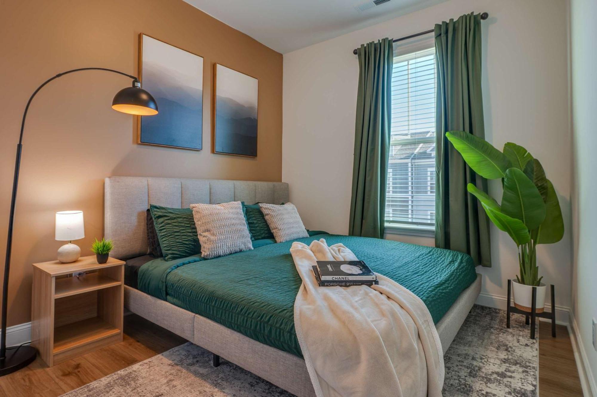 4br Townhouse King Bed Garage Northlake Holiday home Charlotte