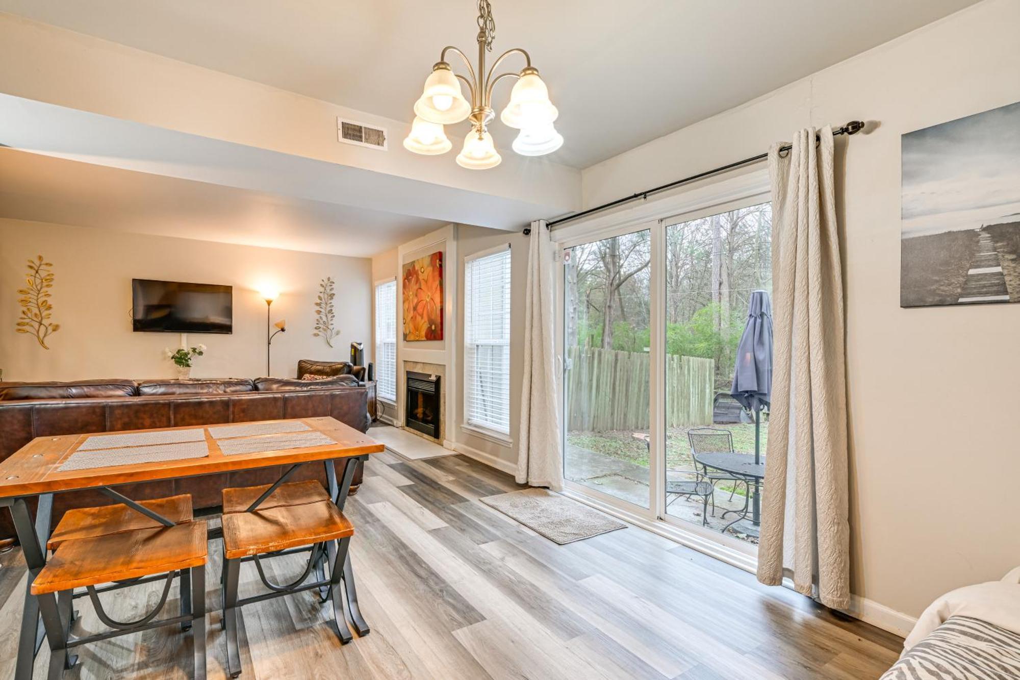 Cozy Family Retreat! In Suburbs Holiday home Charlotte