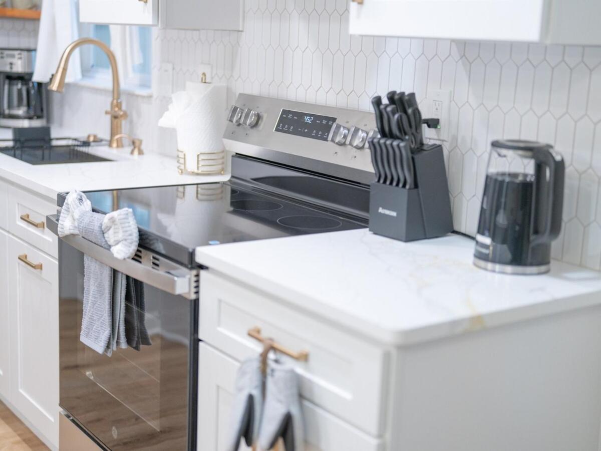 Ballantyne 3br House, Privateyard, Work Desk & 1 Gig Wi-fi Charlotte