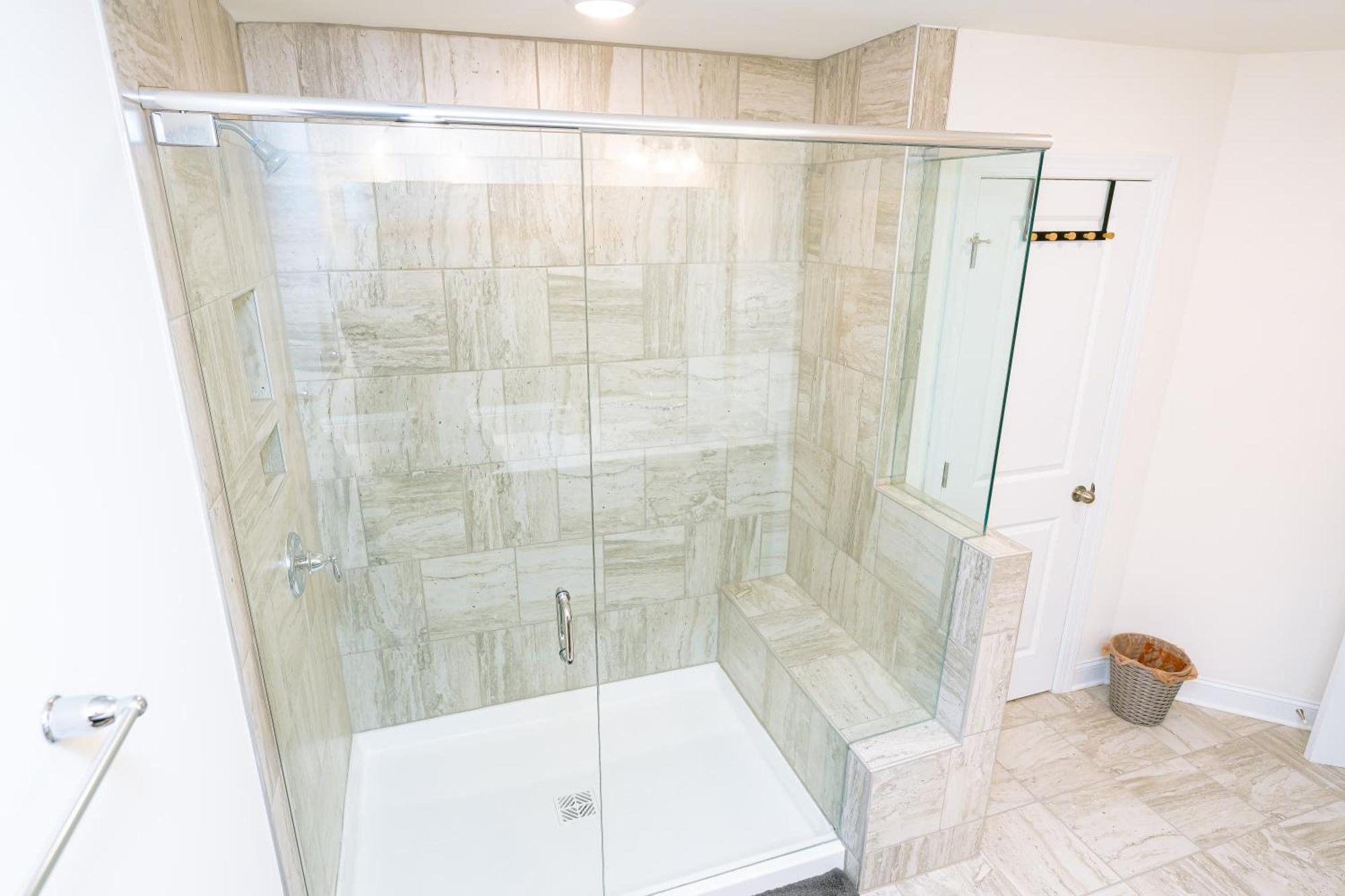 Ensuite King Bedroom Homestay *