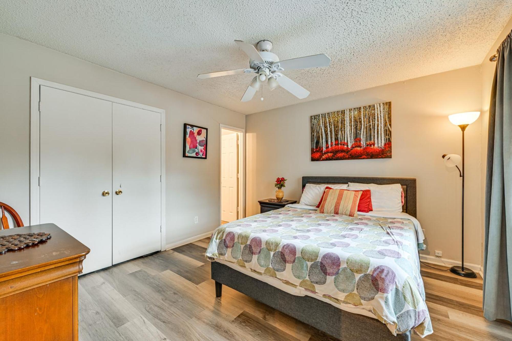 Cozy Family Retreat! In Suburbs