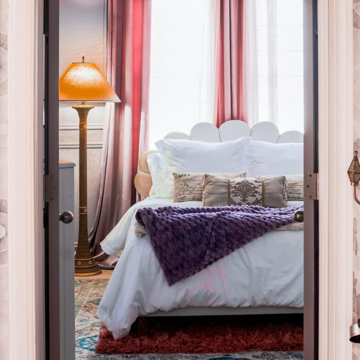 Holiday home Mad Hatter Free Parking Sauna And Balcony *