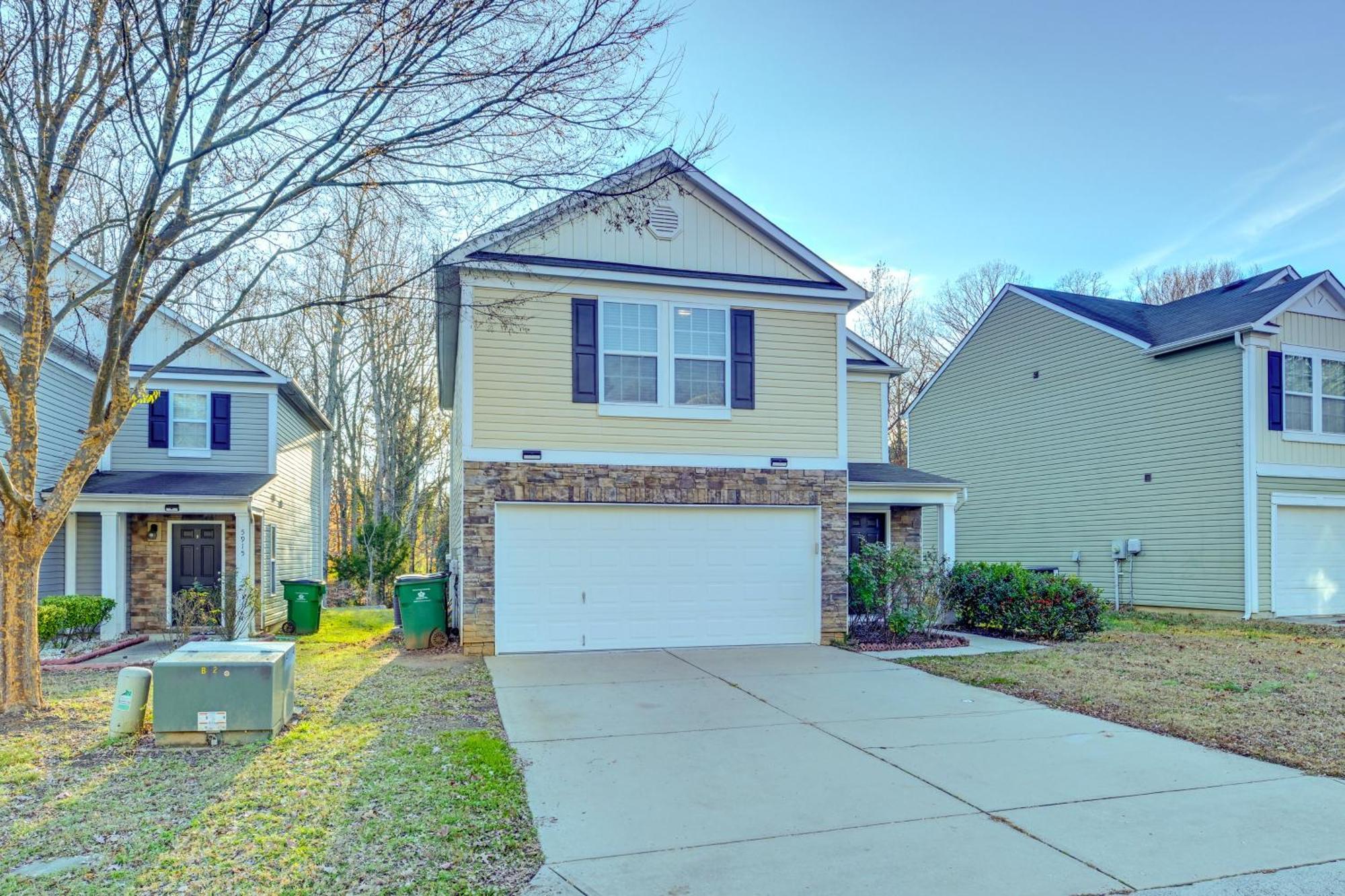 Pet-friendly Just Outside Downtown Charlotte! Holiday home Charlotte