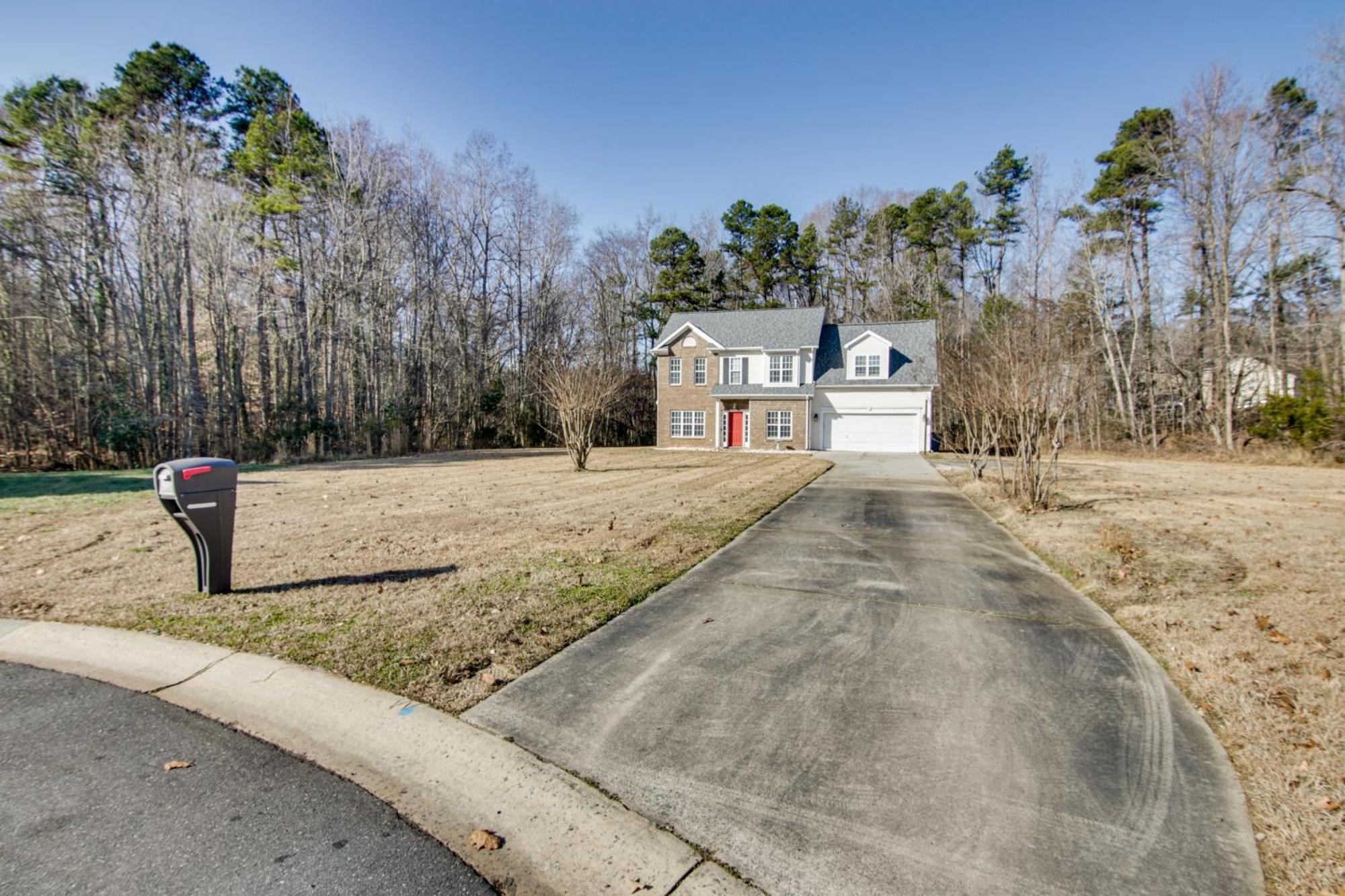 Quiet Oasis In Charlotte! Near Uncc Campus *