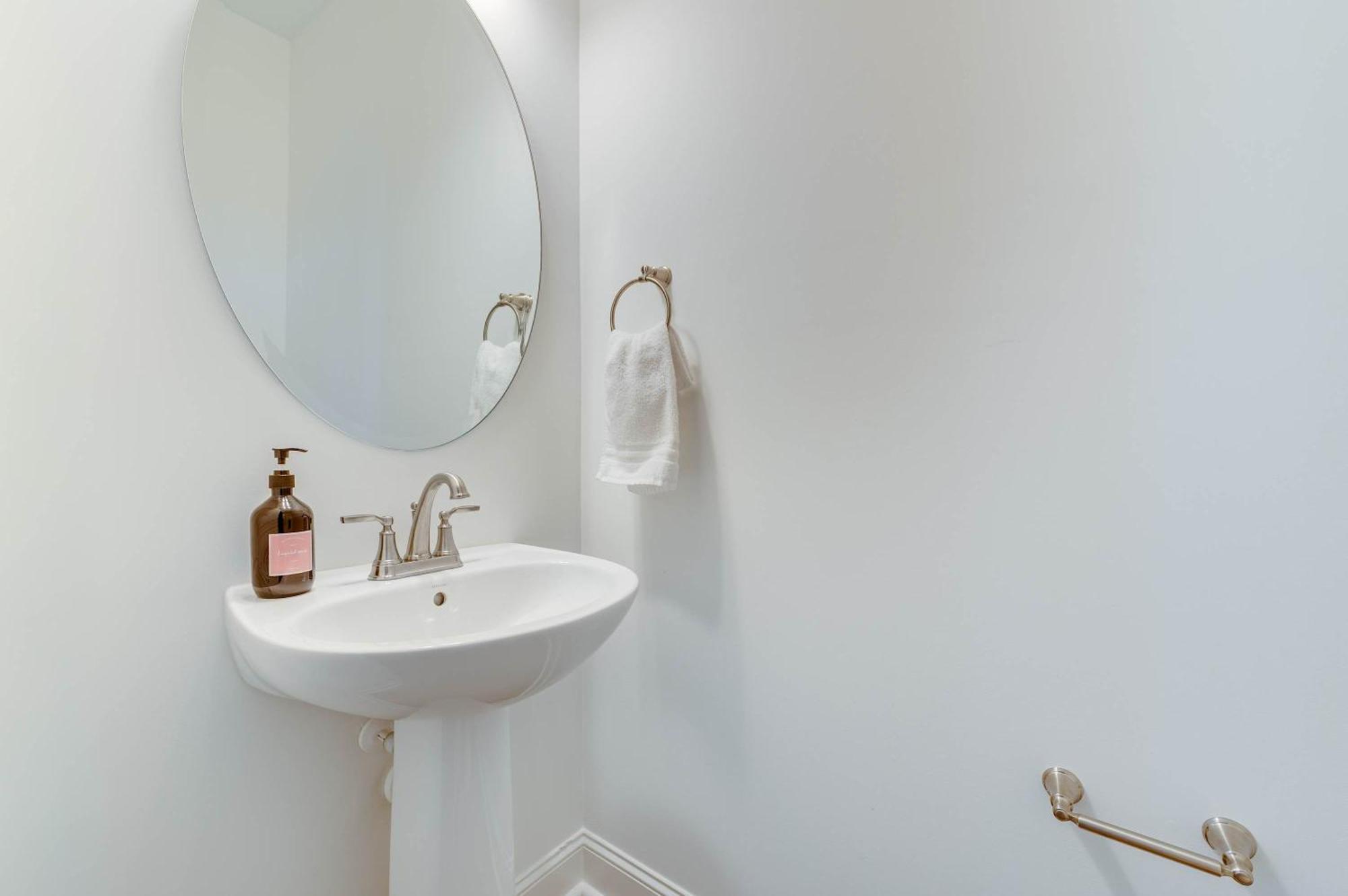 4br Townhouse King Bed Garage Northlake Holiday home *