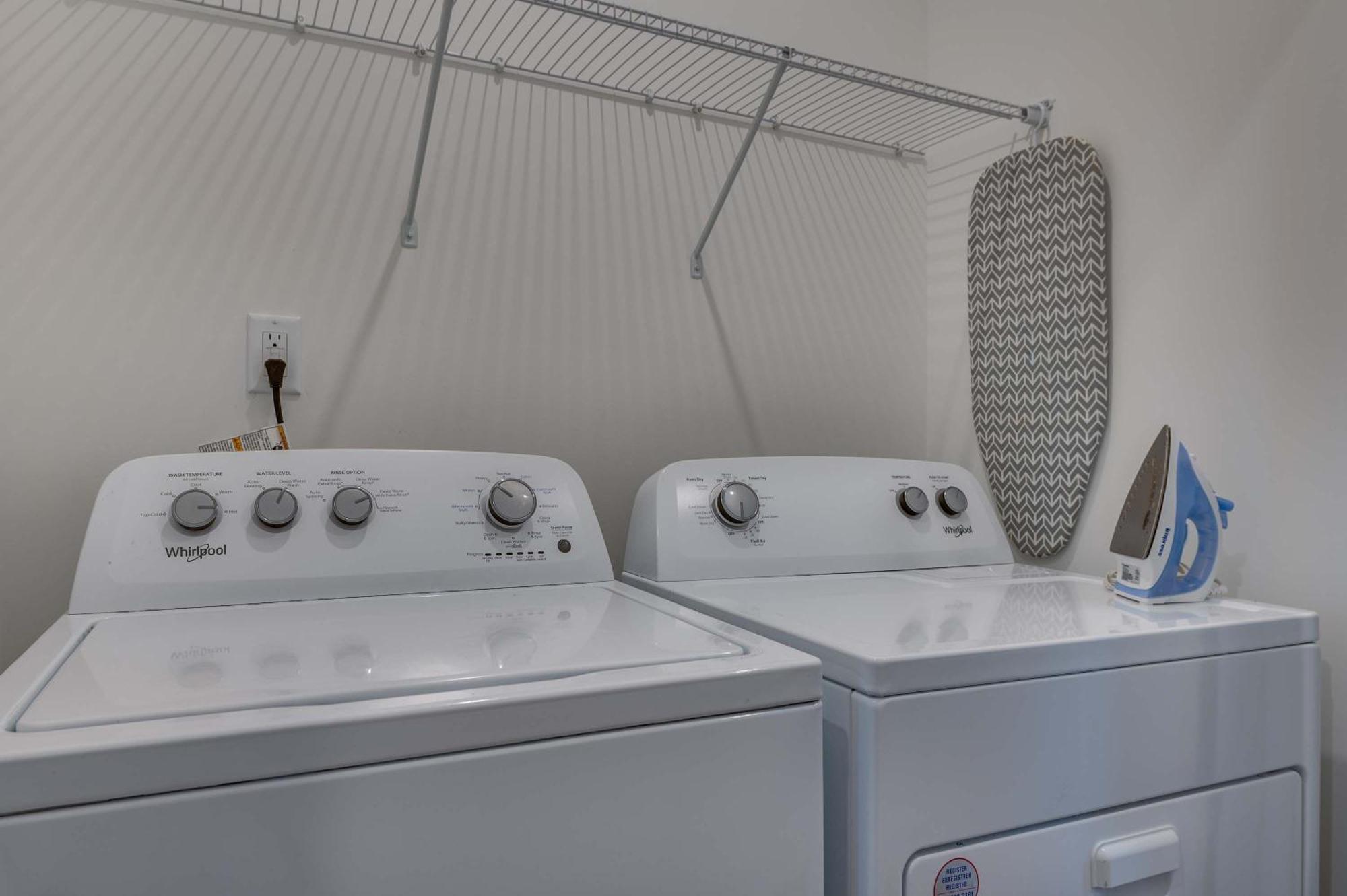 Holiday home 4br Townhouse King Bed Garage Northlake Charlotte