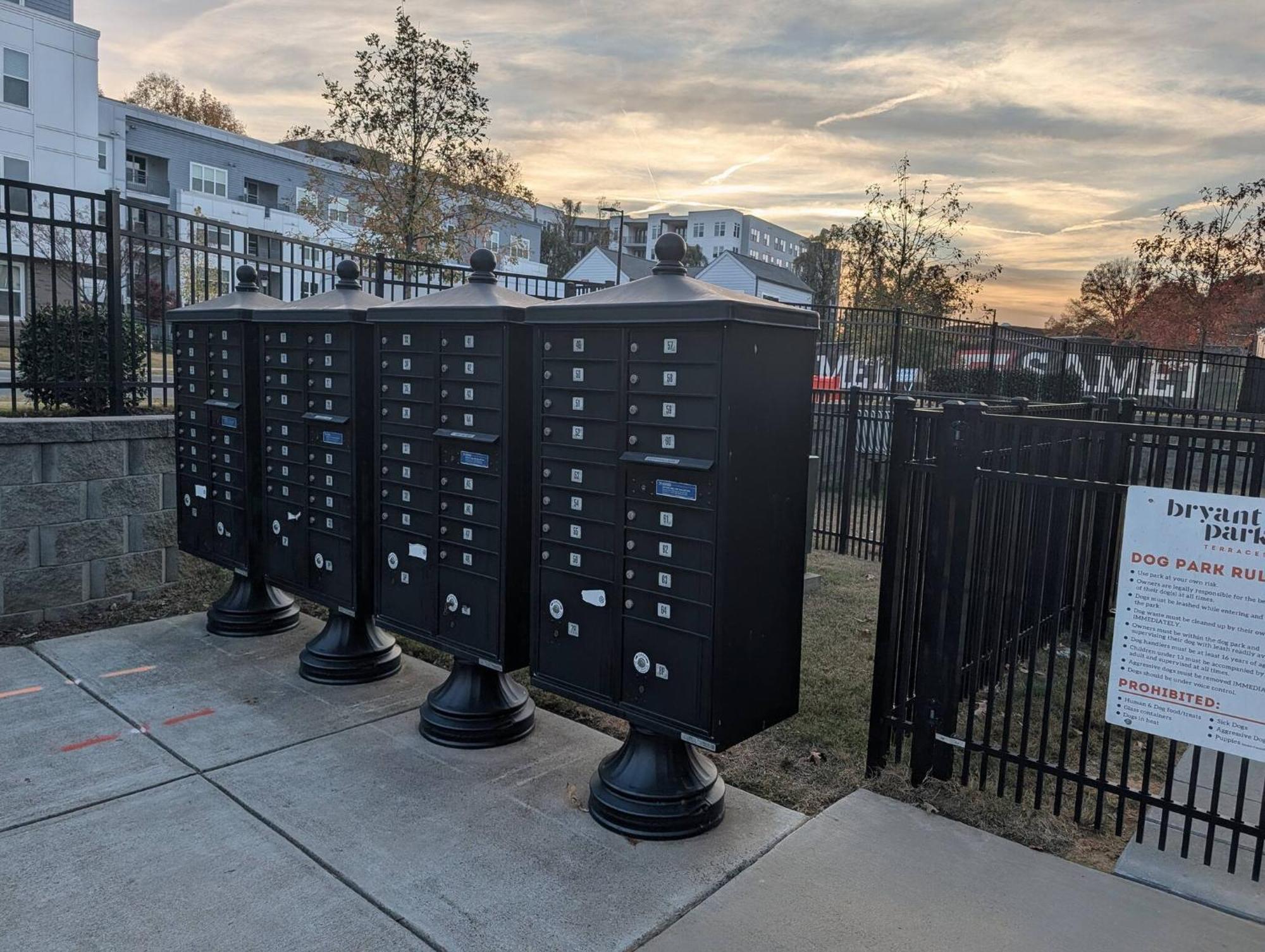 Holiday home Queen Castle - Rooftop, Garage, King Beds, Pet Friendly *