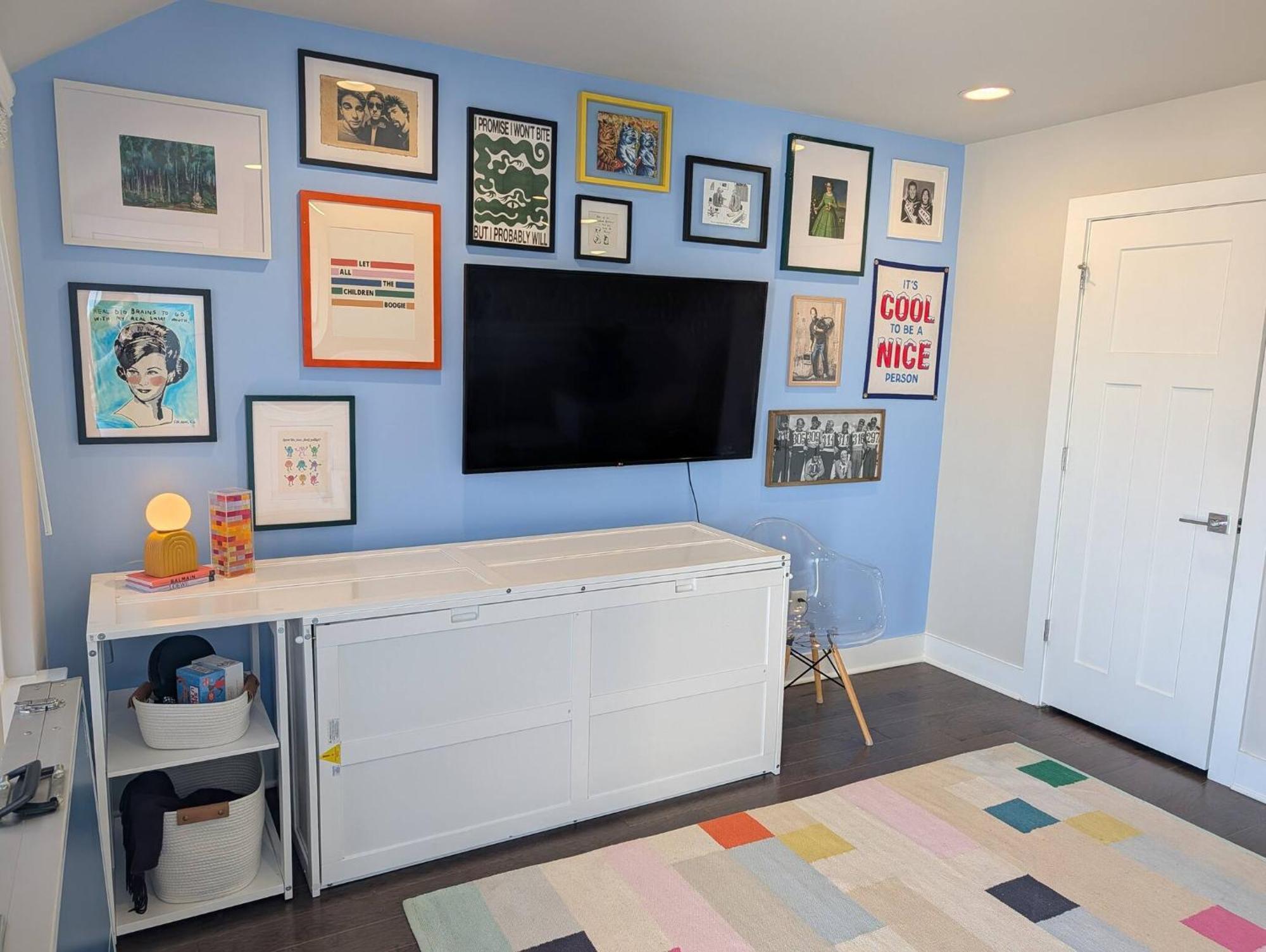 Queen Castle - Rooftop, Garage, King Beds, Pet Friendly