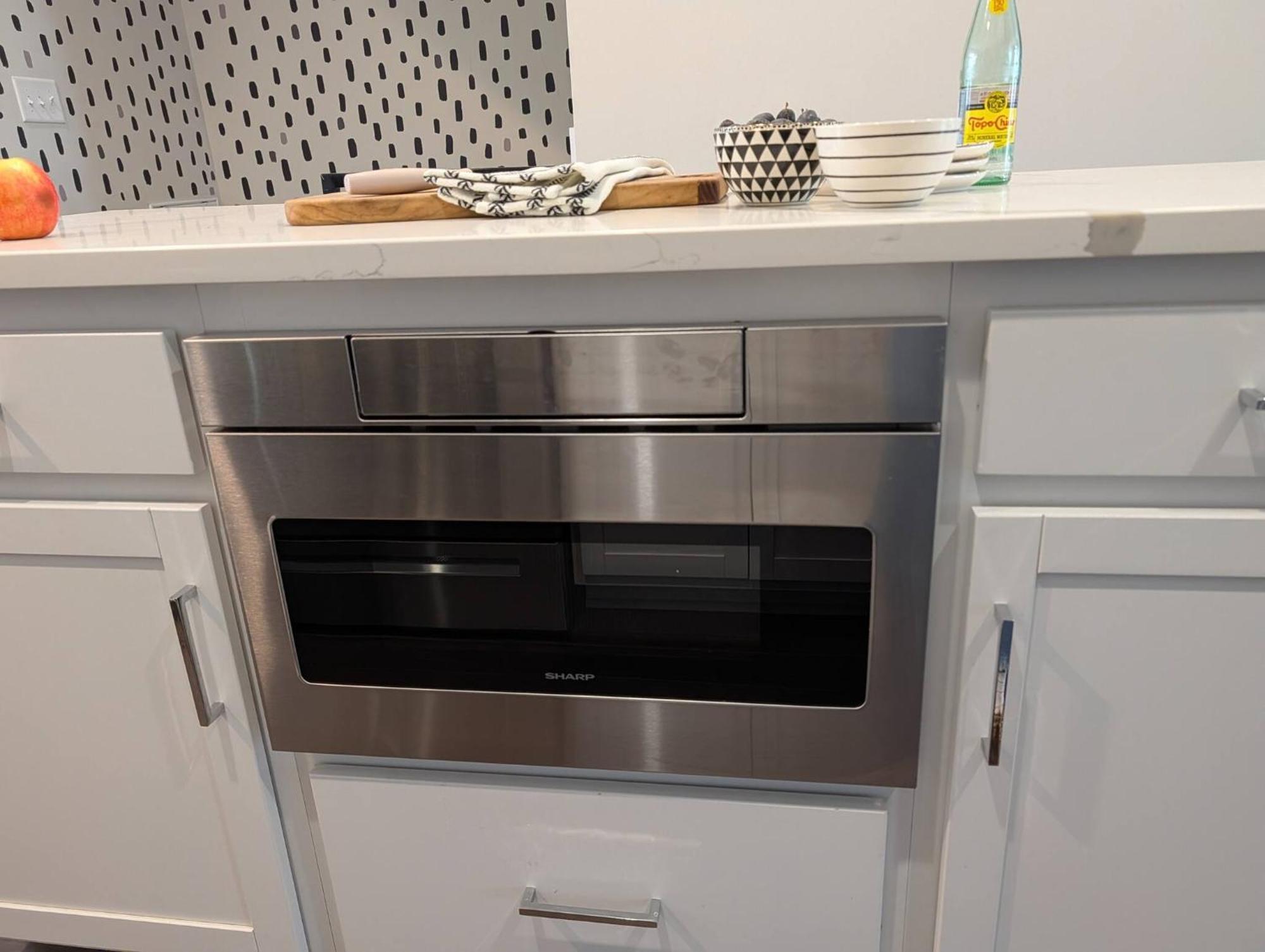 Queen Castle - Rooftop, Garage, King Beds, Pet Friendly * Charlotte