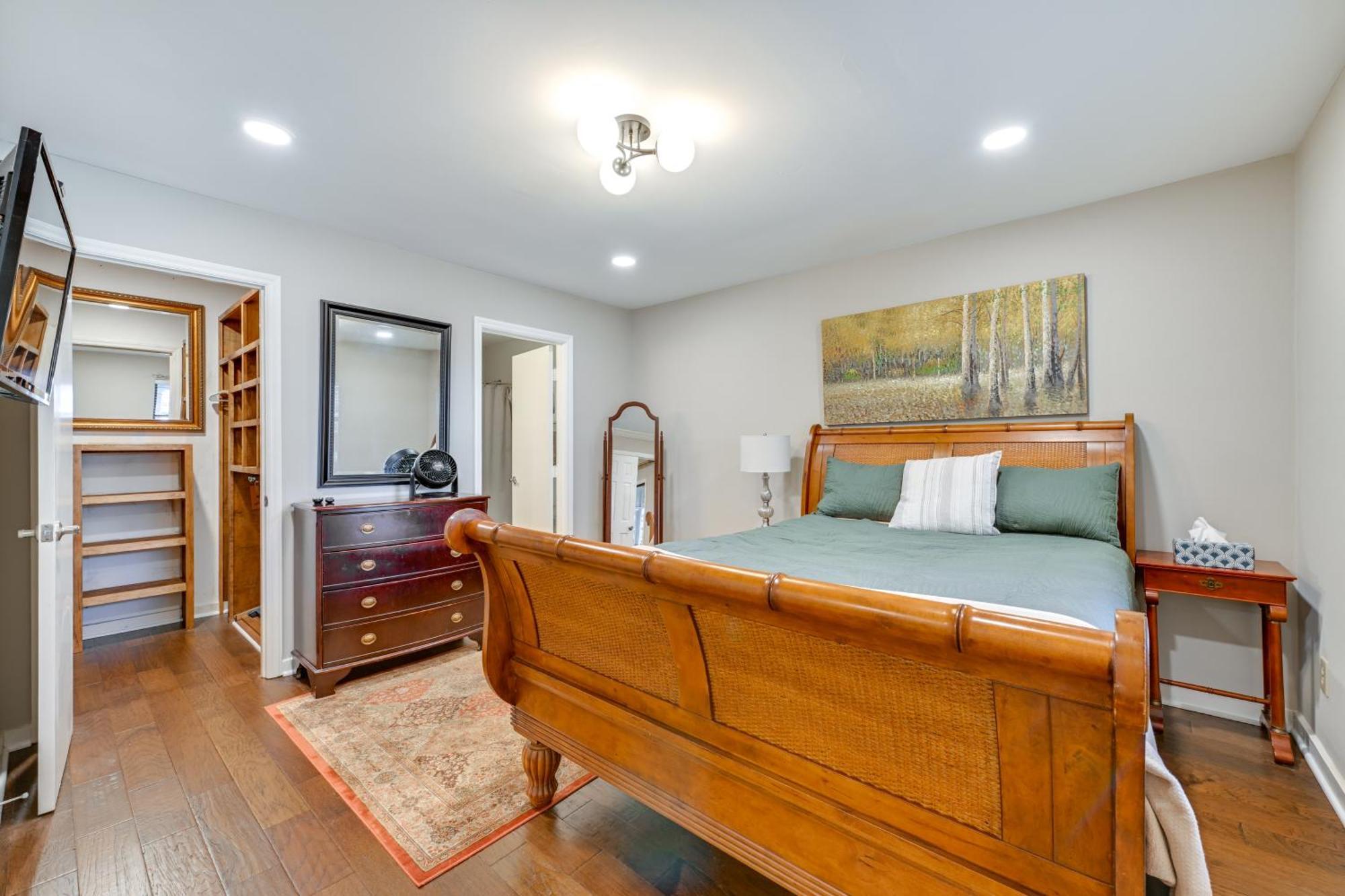 1 Mi To Boa Stadium! Walkable W/ Porch Charlotte