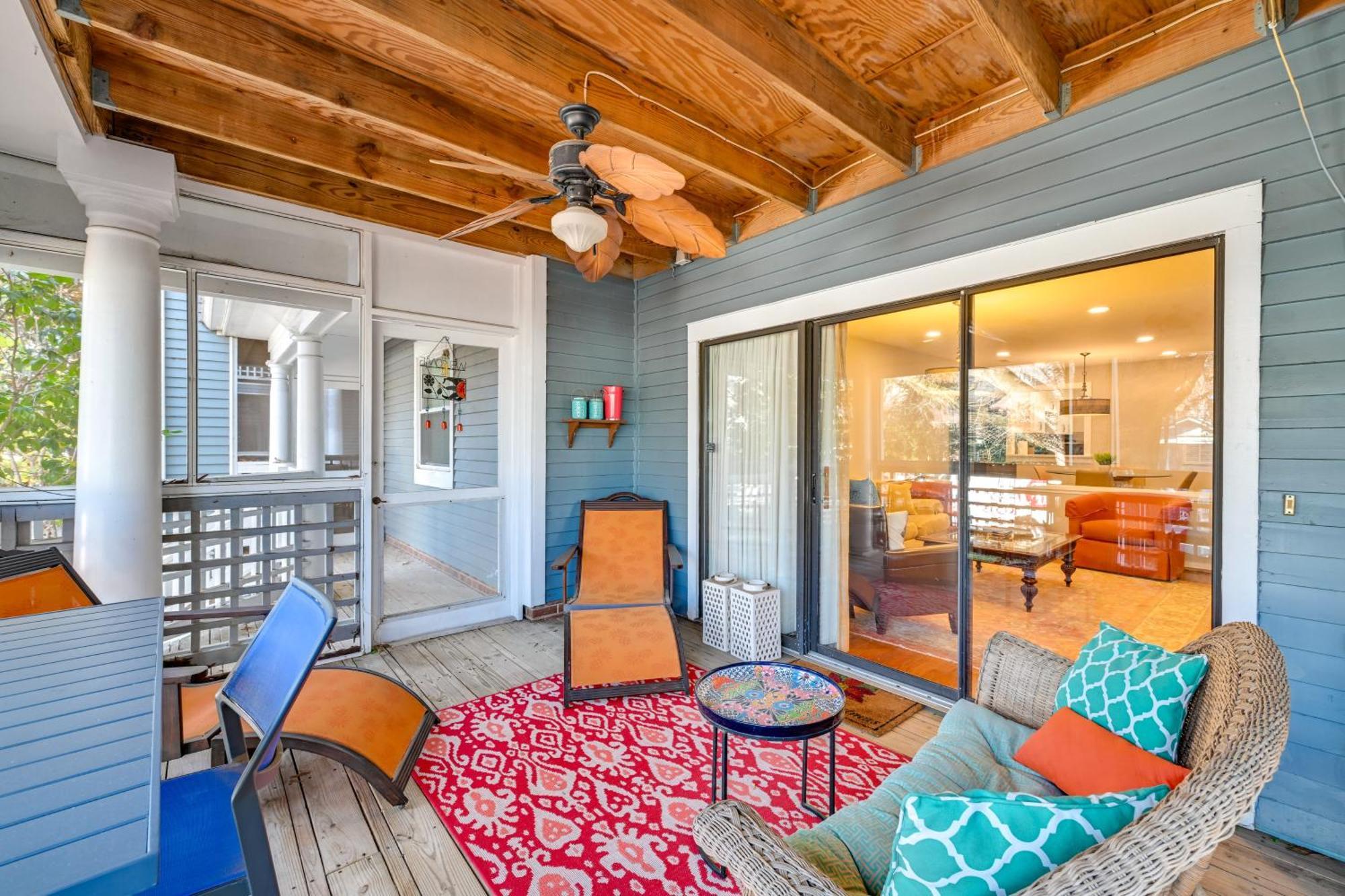 1 Mi To Boa Stadium! Walkable W/ Porch *