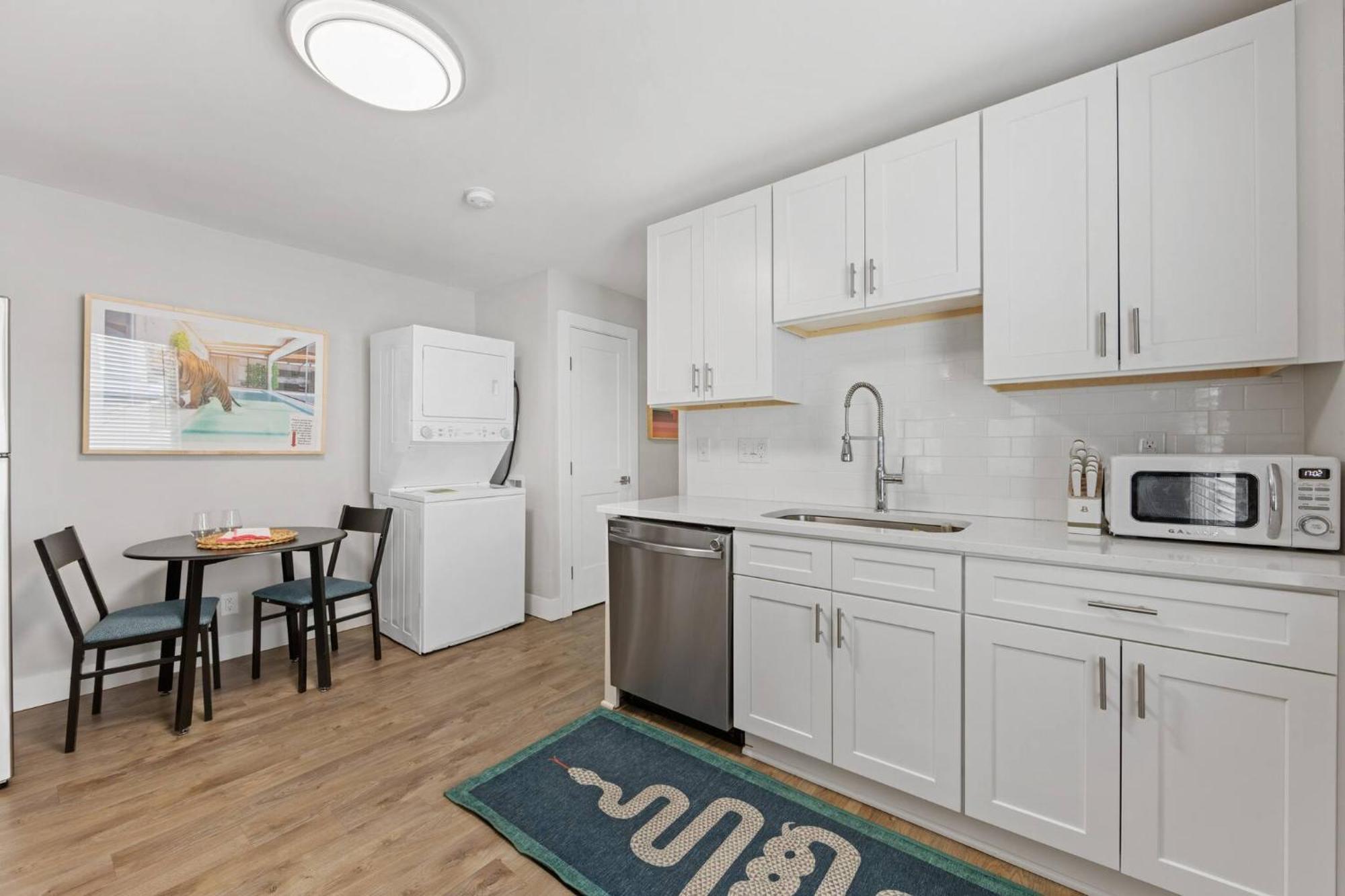 Apartment Optimist Abode 1: <7min To Noda-midwood-uptown Charlotte