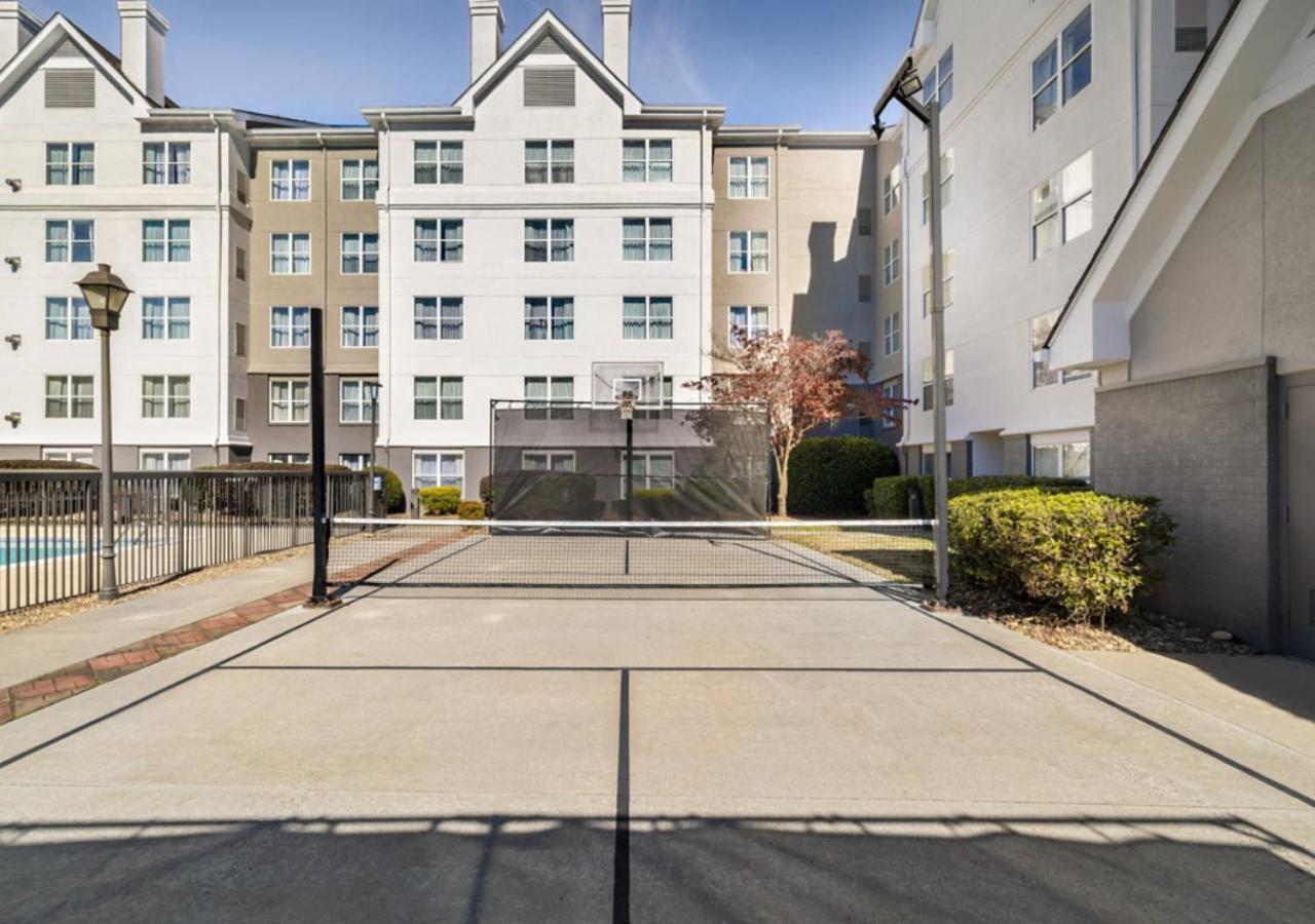 By Marriott Piper Glen 3* Charlotte