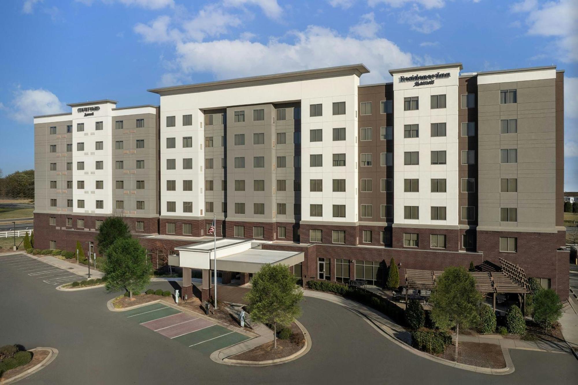 Hotel By Marriott Northlake