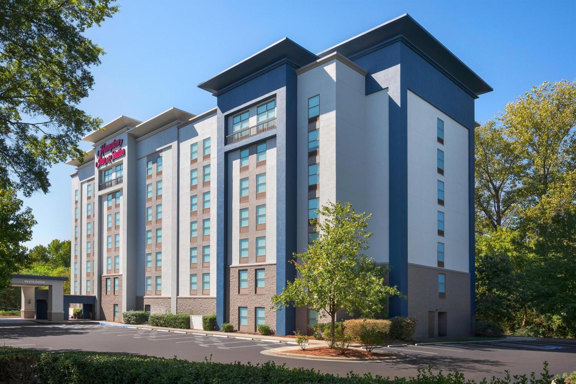 Hampton & Arrowood Rd Hotel Charlotte