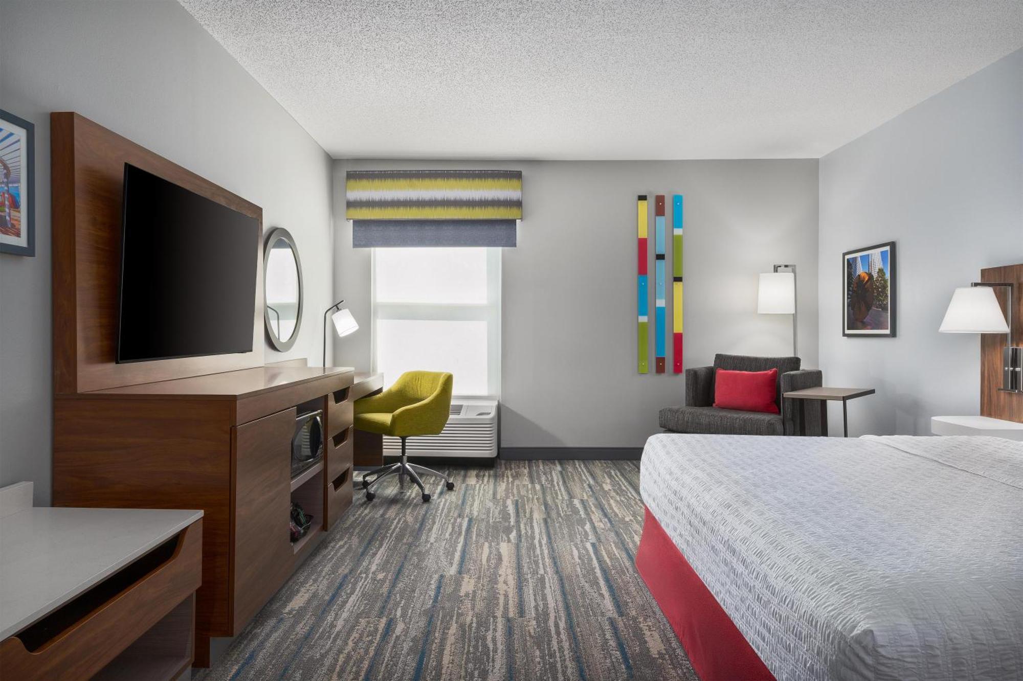Hotel Hampton & Arrowood Rd Charlotte