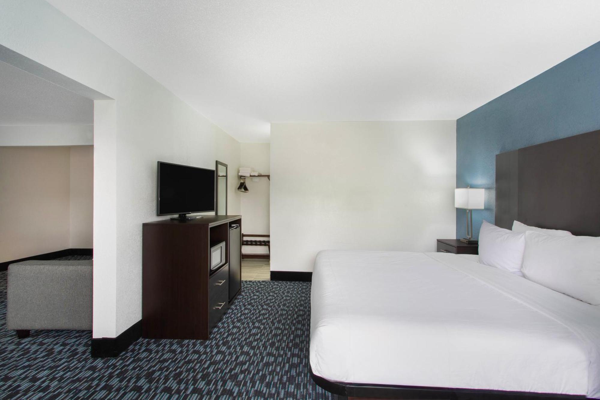 Hotel Clarion Pointe Charlotte