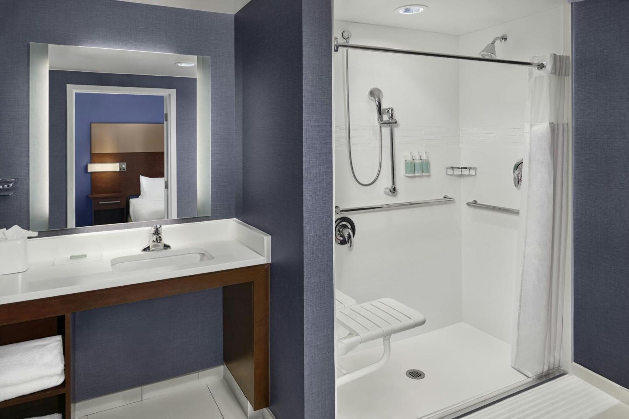 By Marriott Airport Hotel Charlotte