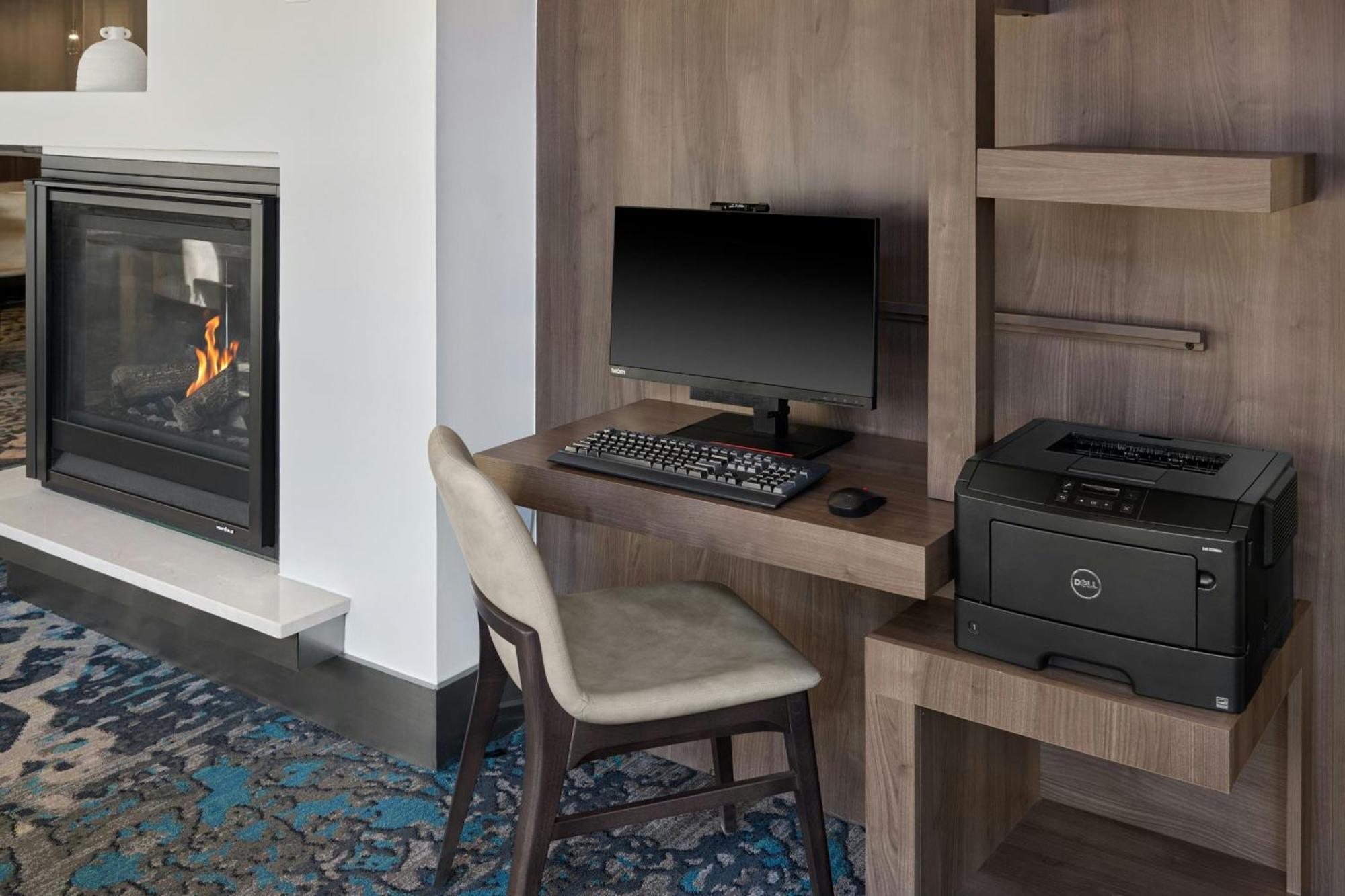 By Marriott Airport Hotel 3*