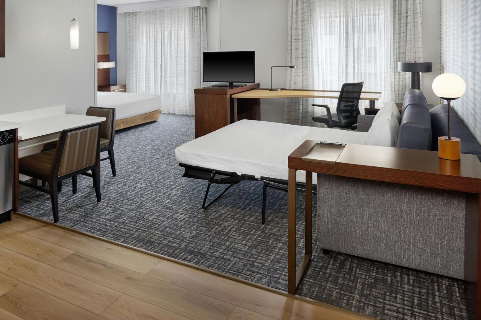 Hotel By Marriott Airport Charlotte