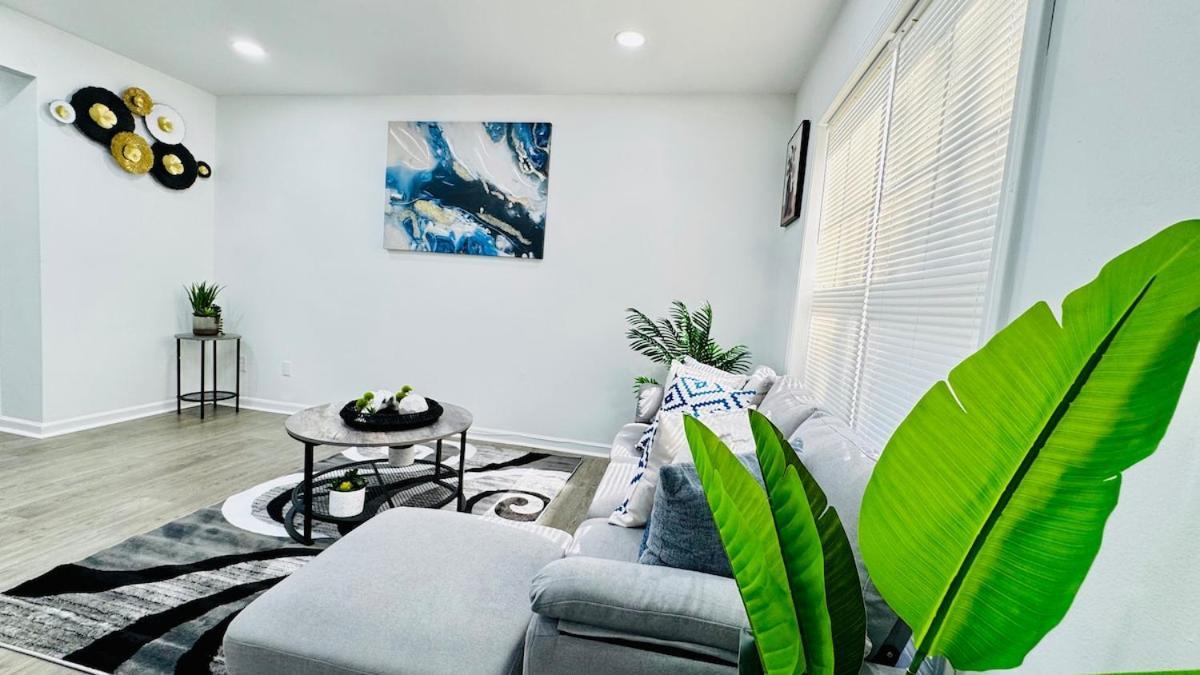 Cozy Corner Escape Entire In * Charlotte
