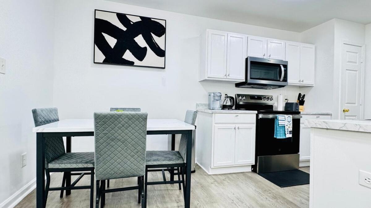 Cozy Corner Escape Entire In Charlotte