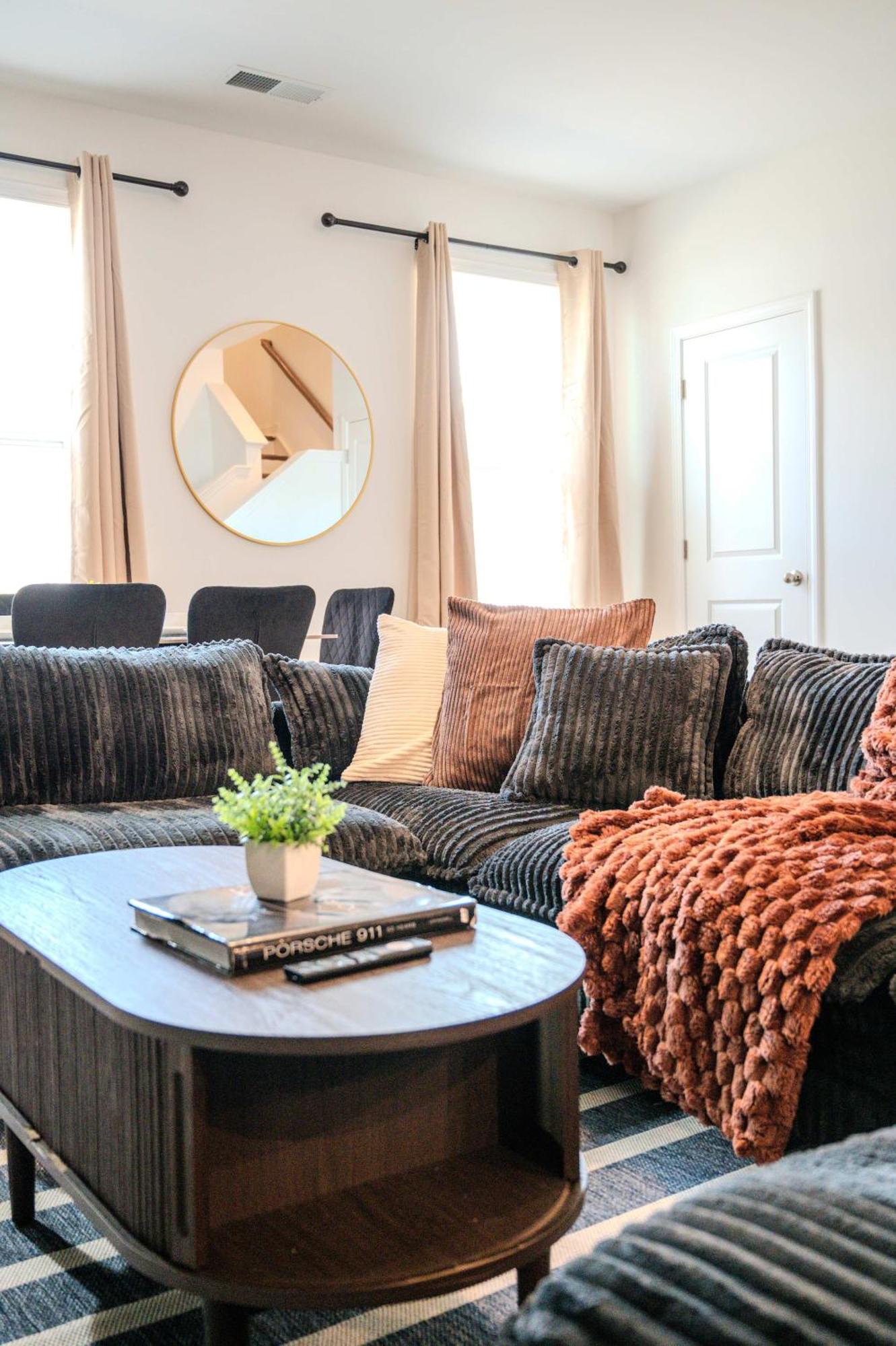 4br Townhouse King Bed Garage Northlake *
