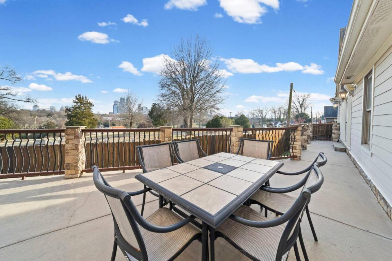 Holiday home Rest And Rally Retreat 5br Charlotte