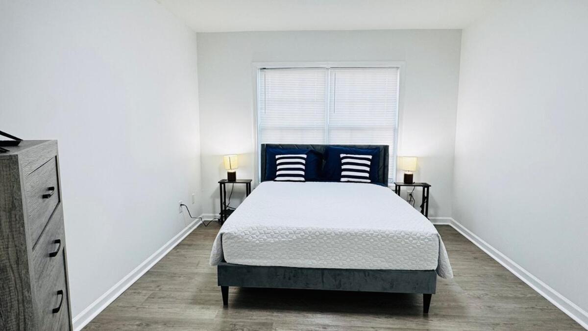 Cozy Corner Escape Entire In Holiday home Charlotte