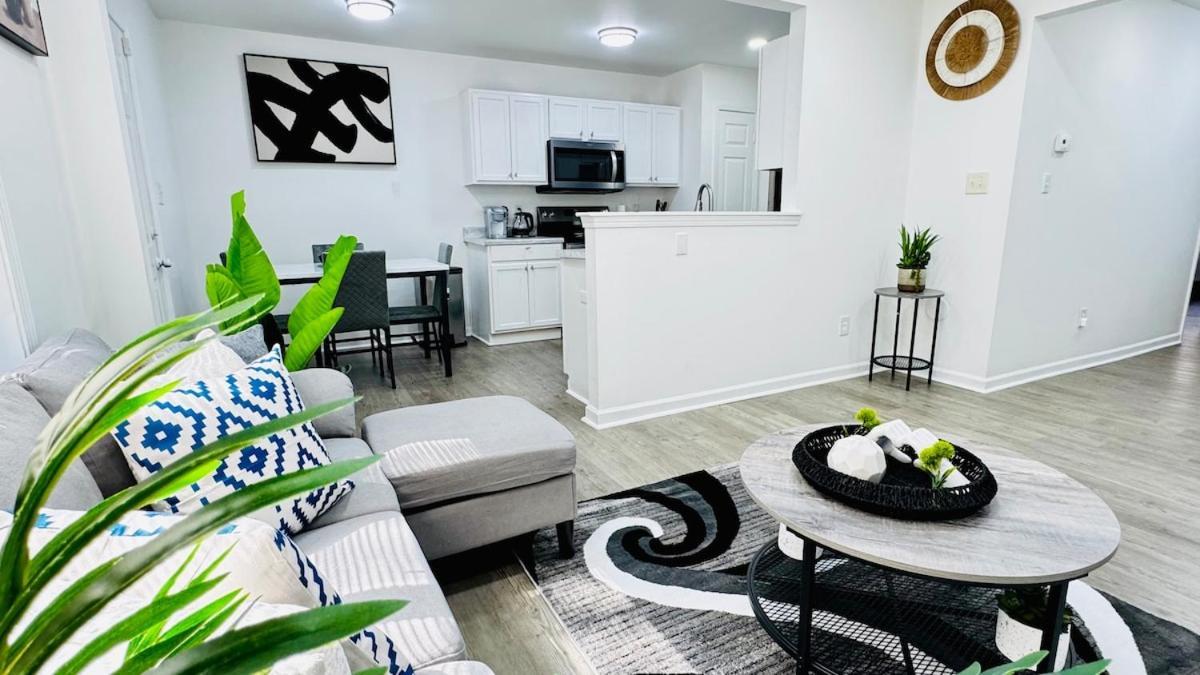 Cozy Corner Escape Entire In Charlotte