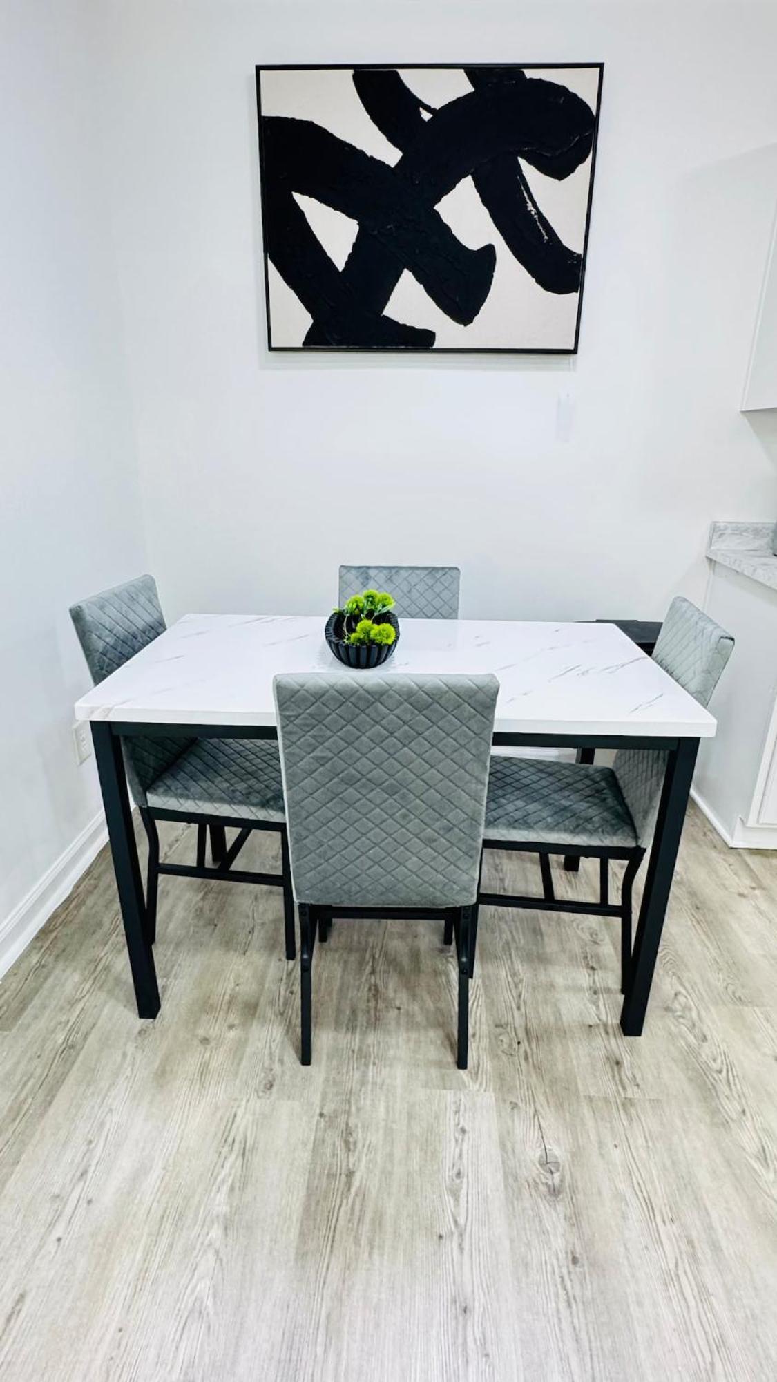 Cozy Corner Escape Entire In Charlotte