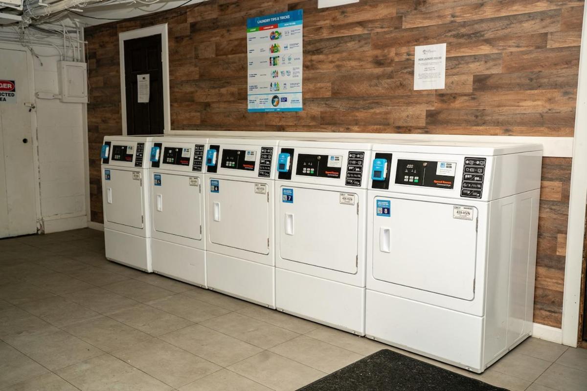 New Quiet Near Atrium Health With 24-7 Gym * Charlotte
