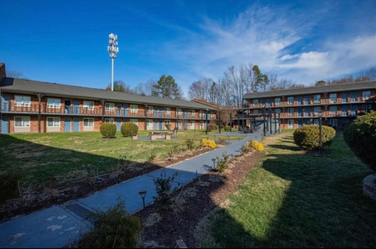 Lux Mins To Atrium & Arena & Stadiums Uptown Apartment