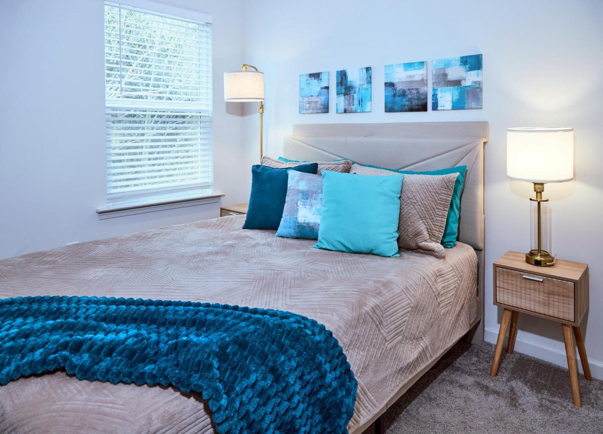 Southern Haven Stunning Modern Townhome Apartment