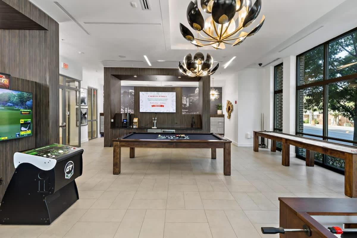 Apartment Midtown Gem Steps To Uptown & Queens Charlotte