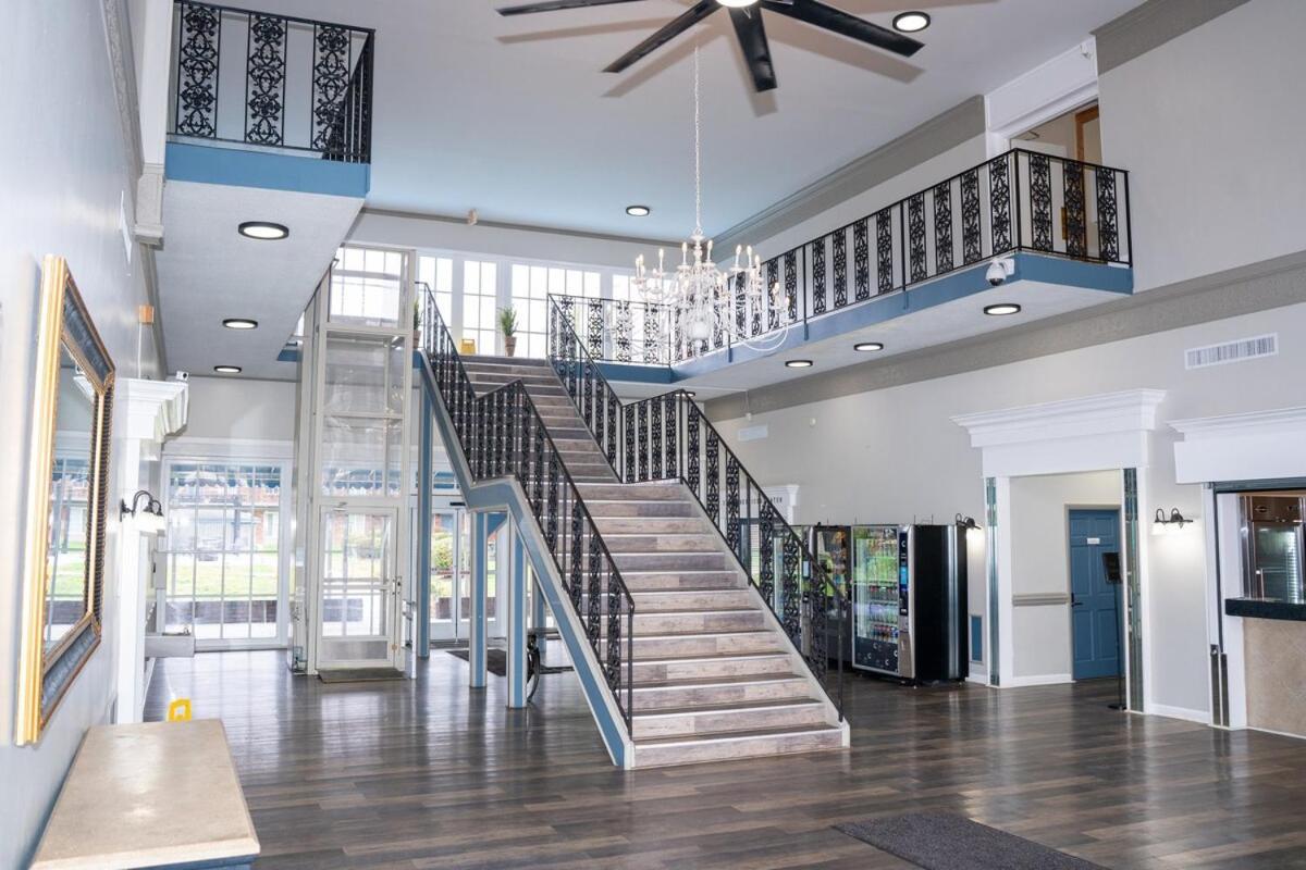 Apartment New Quiet Near Atrium Health With 24-7 Gym Charlotte