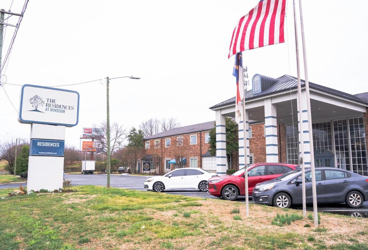 New Quiet Near Atrium Health With 24-7 Gym Charlotte