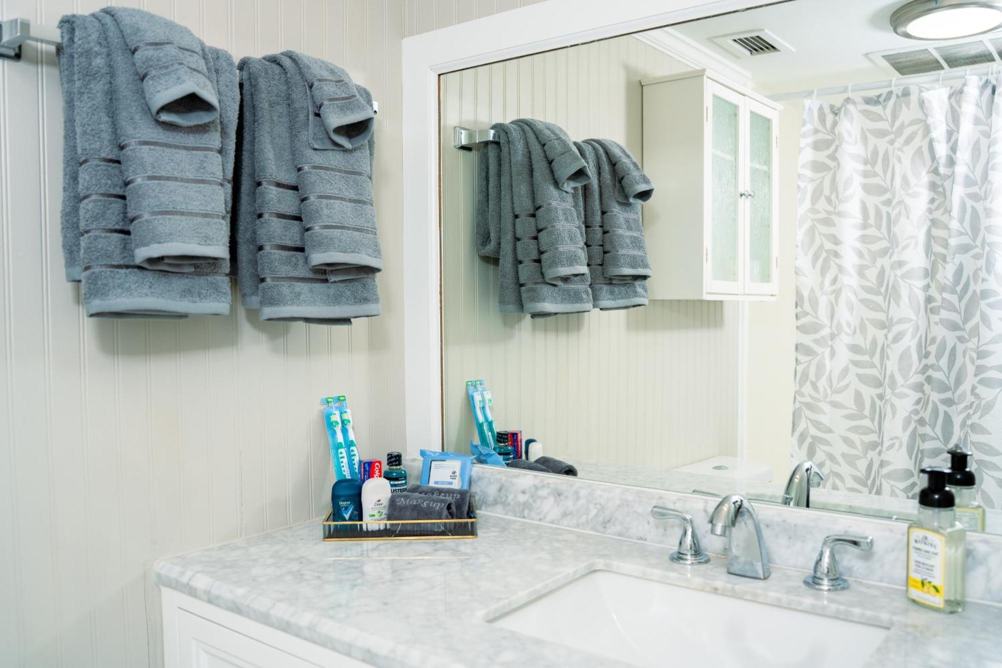 Apartment New Quiet Near Atrium Health With 24-7 Gym Charlotte