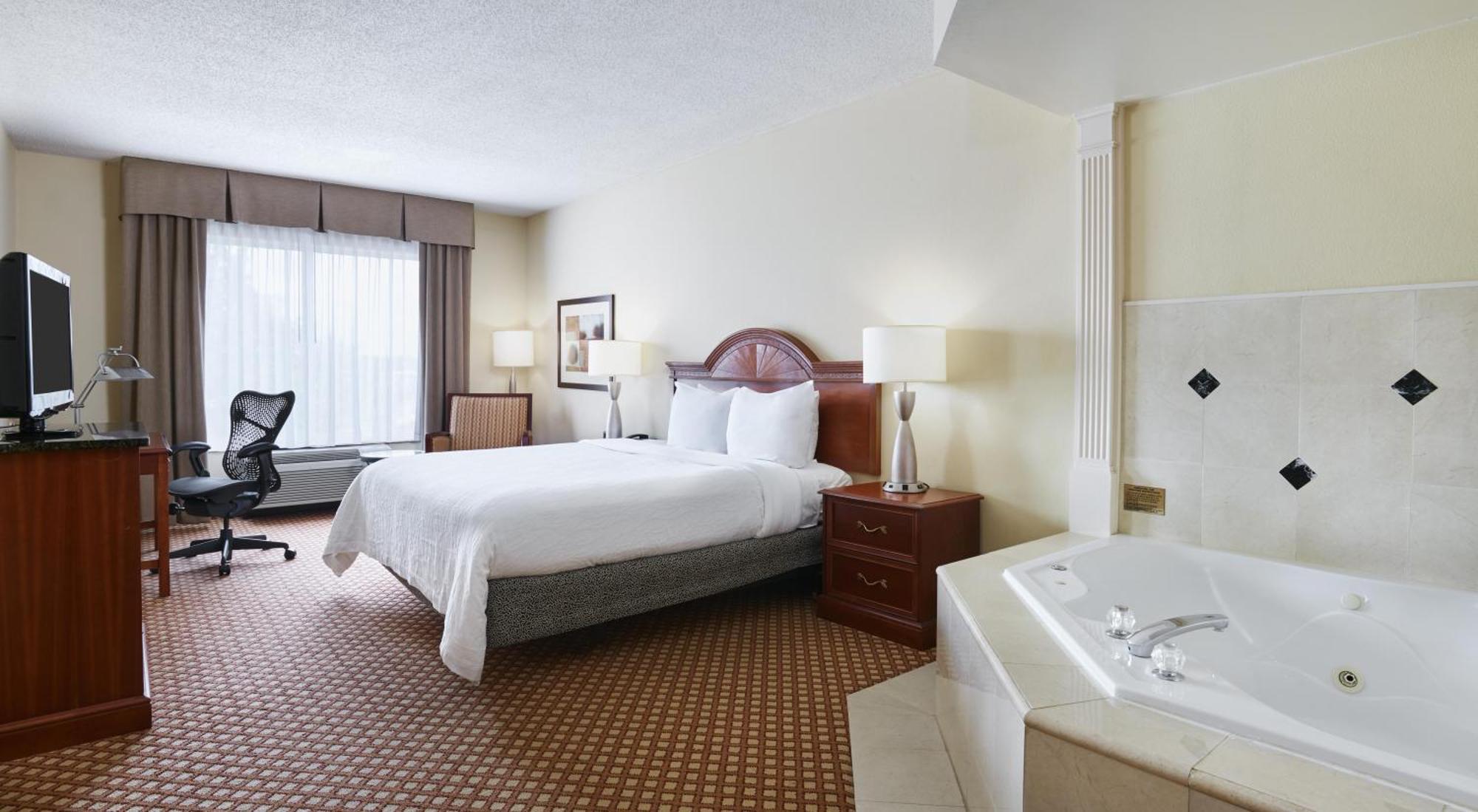 Hilton Garden North 3* Charlotte